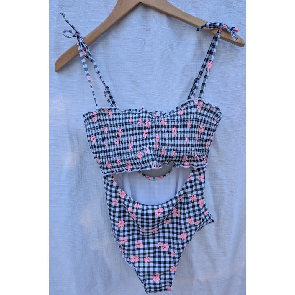 Decree Women's Plaid Check One Piece Swimsuit Sz L Floral Smocked Cut Out Ruffle